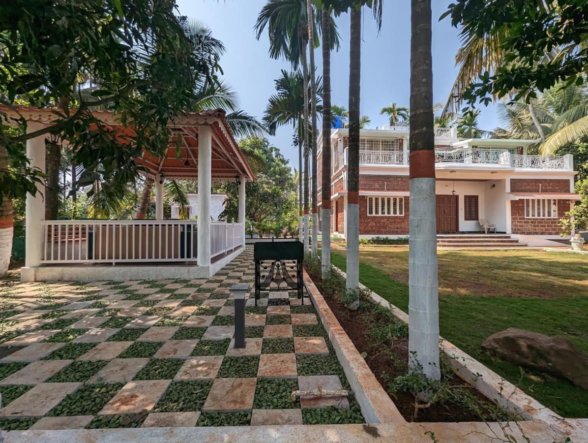 Sundeck Villa Alībāg Exterior foto