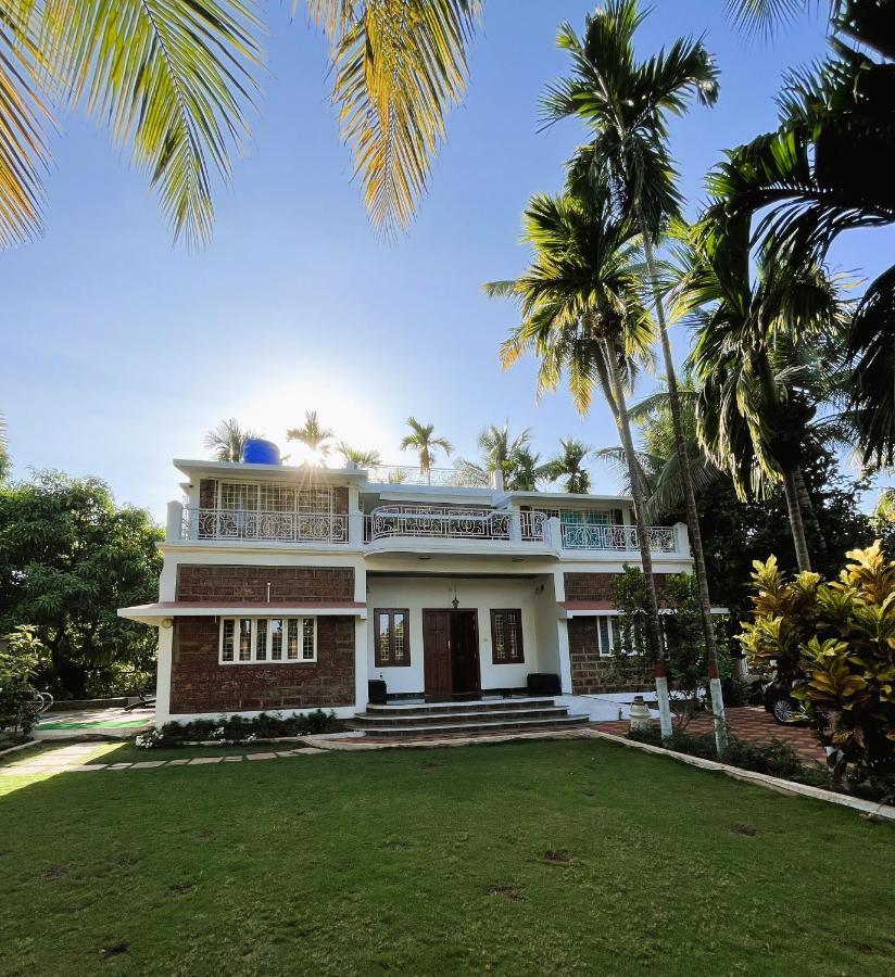 Sundeck Villa Alībāg Exterior foto
